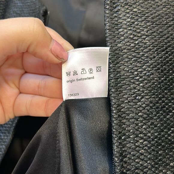 Akris Blazer Jacket Cropped Structured Collarless Shine Woven Twill Moto Size 10 - Picture 10 of 11